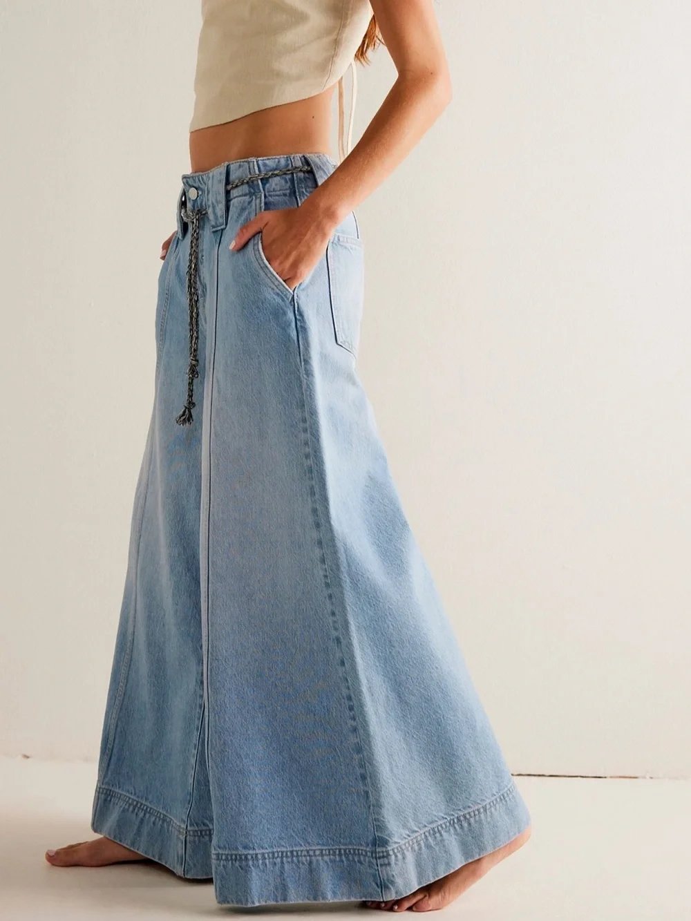 FREE PEOPLE WE THE FREE SHEER LUCK CROPPED WIDE LEG JEANS SIZE 26 LIGHT WASH
